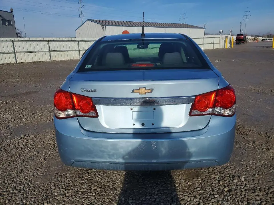 2011 CHEVROLET CRUZE LS  