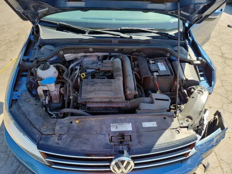2017 VOLKSWAGEN JETTA SE  