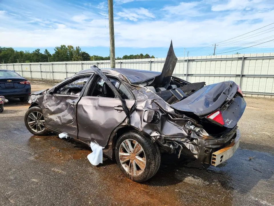 2017 TOYOTA CAMRY SE  