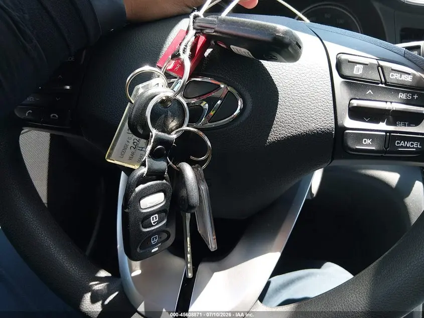 2020 HYUNDAI ELANTRA SE