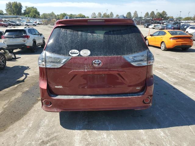 2016 TOYOTA SIENNA SE