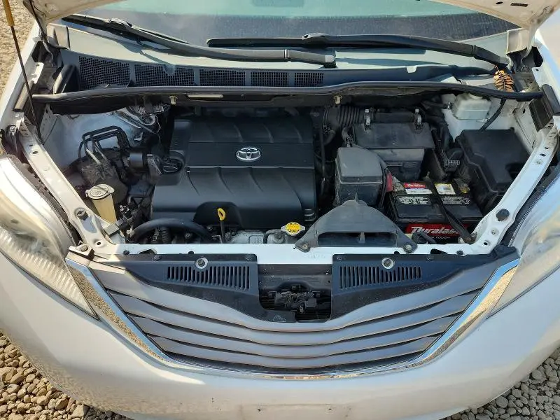 2011 TOYOTA SIENNA XLE 8-PASSENGER  