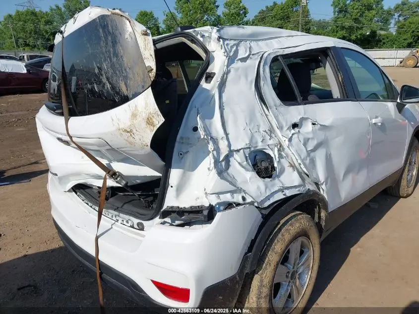 2022 CHEVROLET TRAX AWD LS