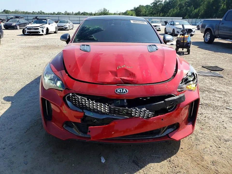 2019 KIA STINGER GT1  