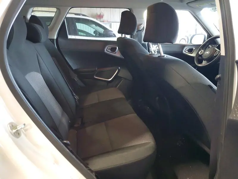 2021 KIA SOUL LX  