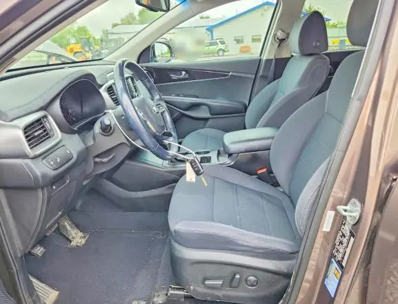 2019 KIA SORENTO LX  