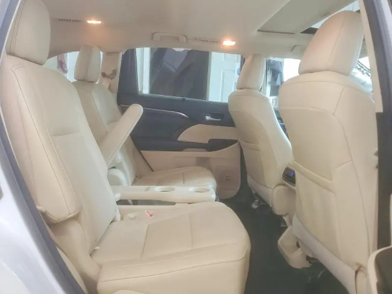 2016 TOYOTA HIGHLANDER LIMITED  