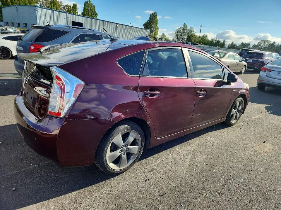 2013 TOYOTA PRIUS PERSONA SERIES SE  