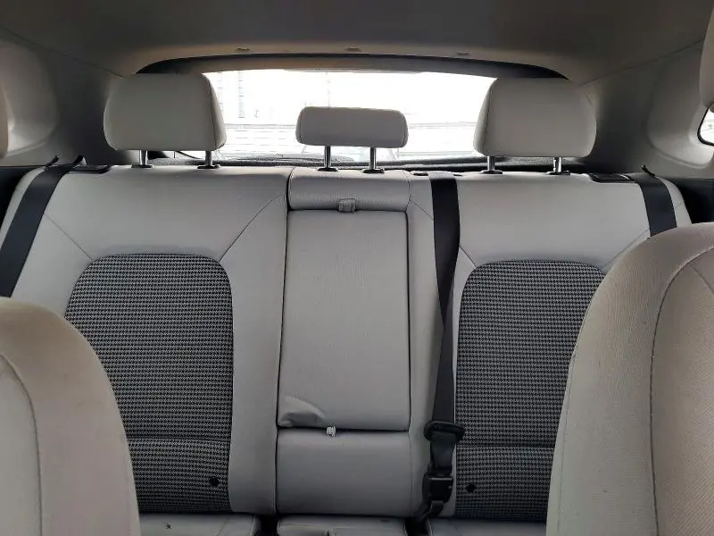 2022 HYUNDAI KONA SE  