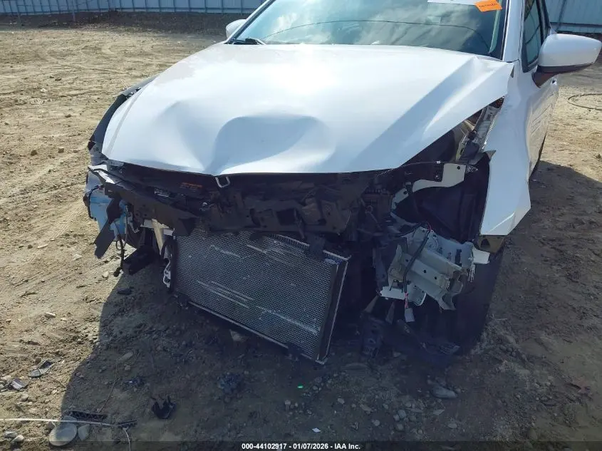 2019 TOYOTA YARIS LE