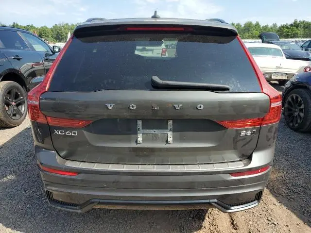 2022 VOLVO XC60 B6 R-DESIGN  
