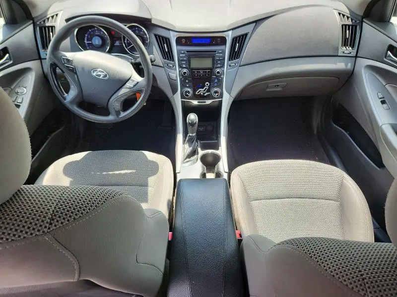 2012 HYUNDAI SONATA GLS  