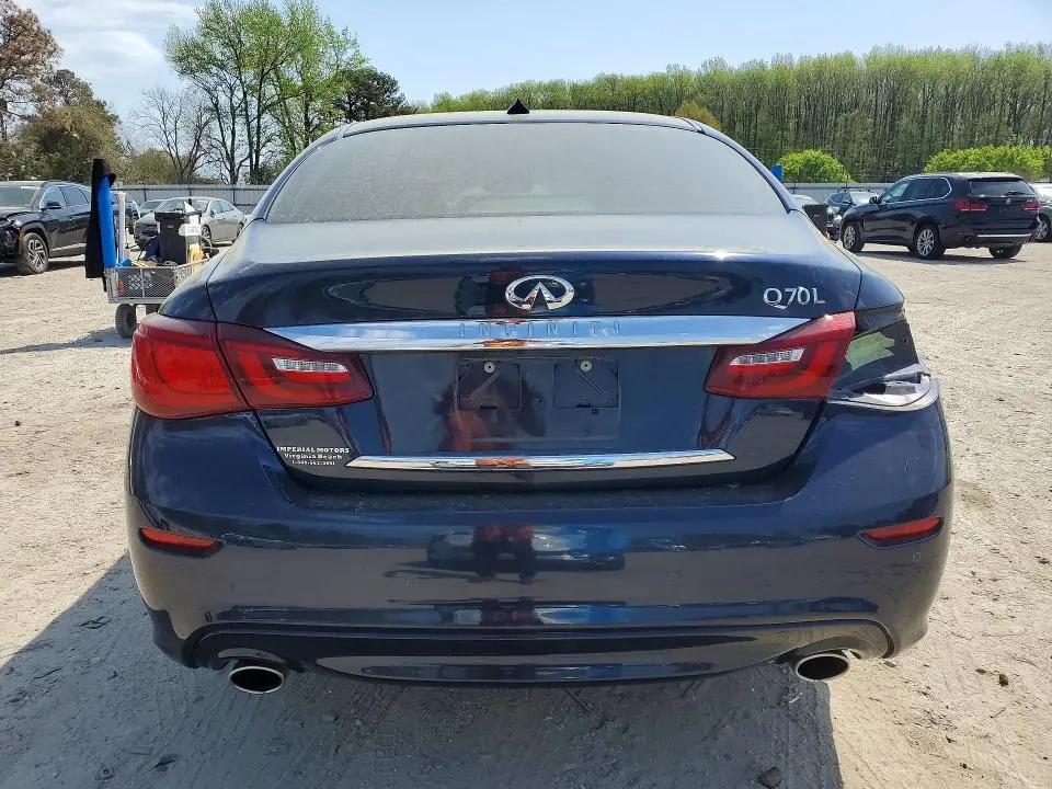 2015 INFINITI Q70L 3.7  