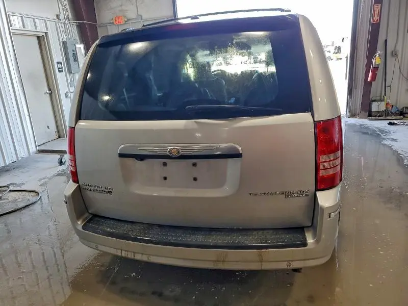 2010 CHRYSLER TOWN & COUNTRY LIMITED  