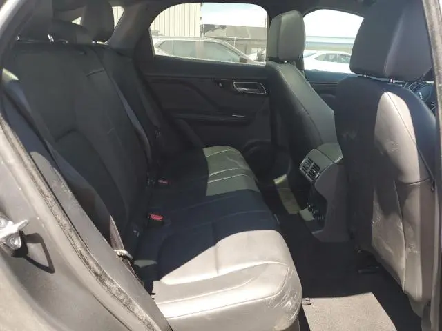 2017 JAGUAR F-PACE PREMIUM  