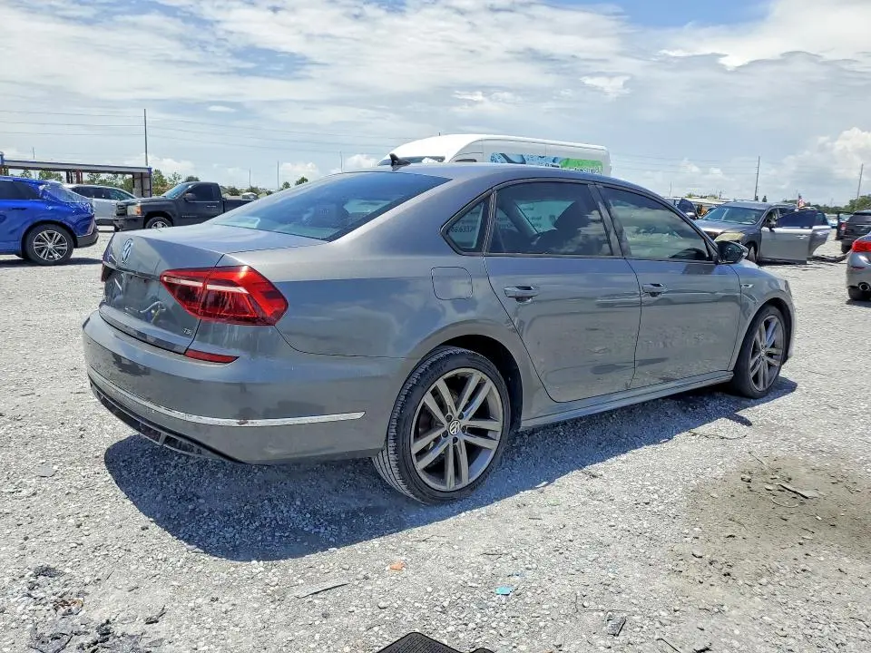 2018 VOLKSWAGEN PASSAT S/R-LINE  