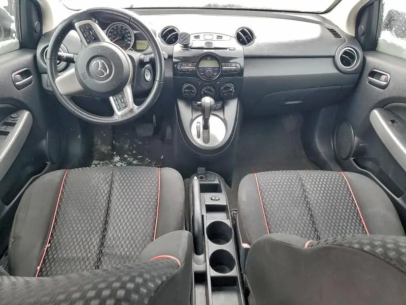 2011 MAZDA MAZDA2   