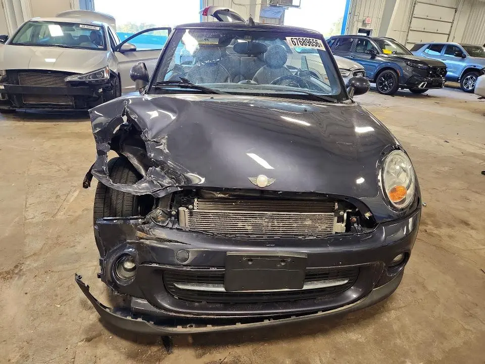 2014 MINI COOPER   