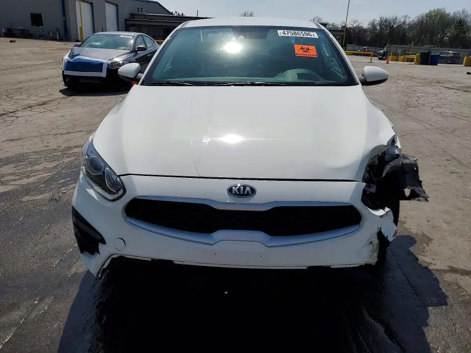 2021 KIA FORTE LXS  