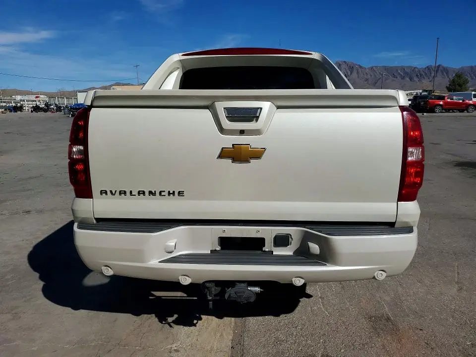 2013 CHEVROLET AVALANCHE LTZ  