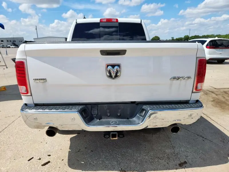 2015 RAM 1500 LARAMIE  