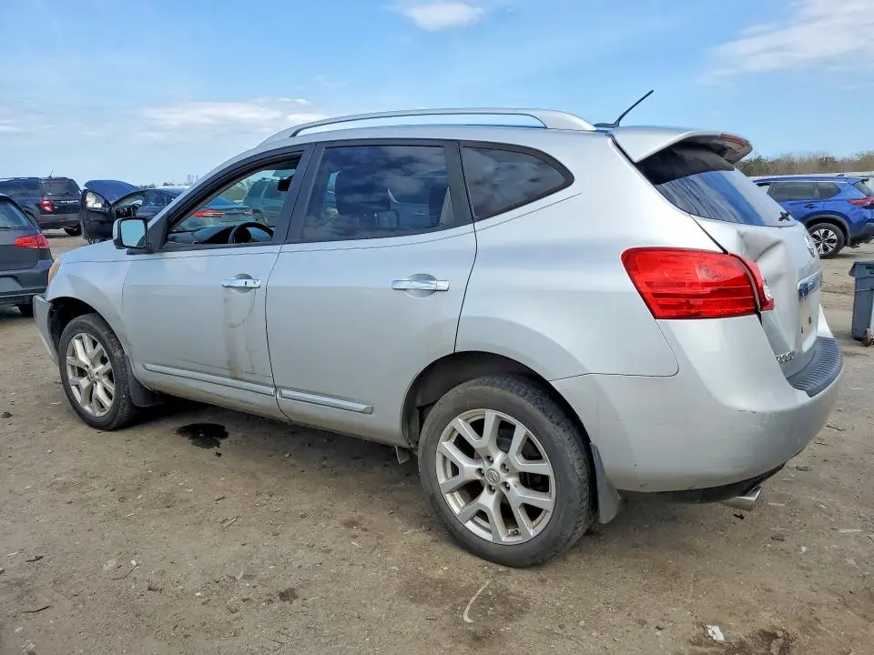 2013 NISSAN ROGUE S  