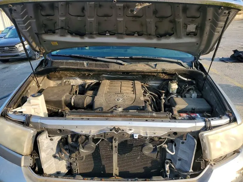 2011 TOYOTA TUNDRA CREWMAX SR5  
