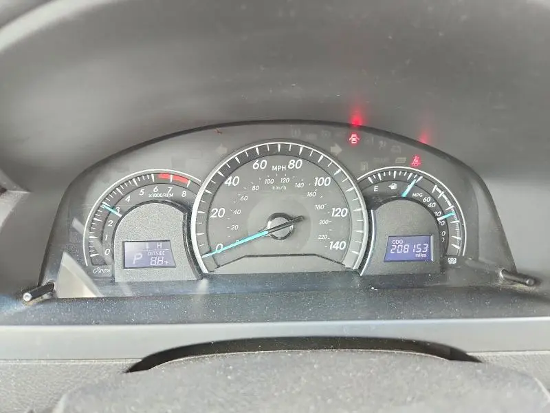 2012 TOYOTA CAMRY LE  