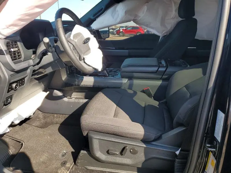 2025 FORD F150 XLT  
