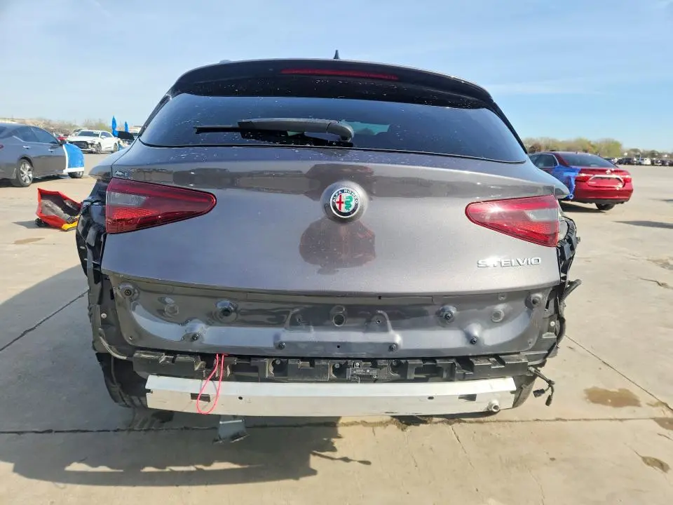 2022 ALFA ROMEO STELVIO   