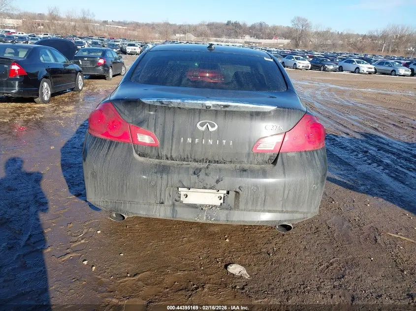 2013 INFINITI G37X  