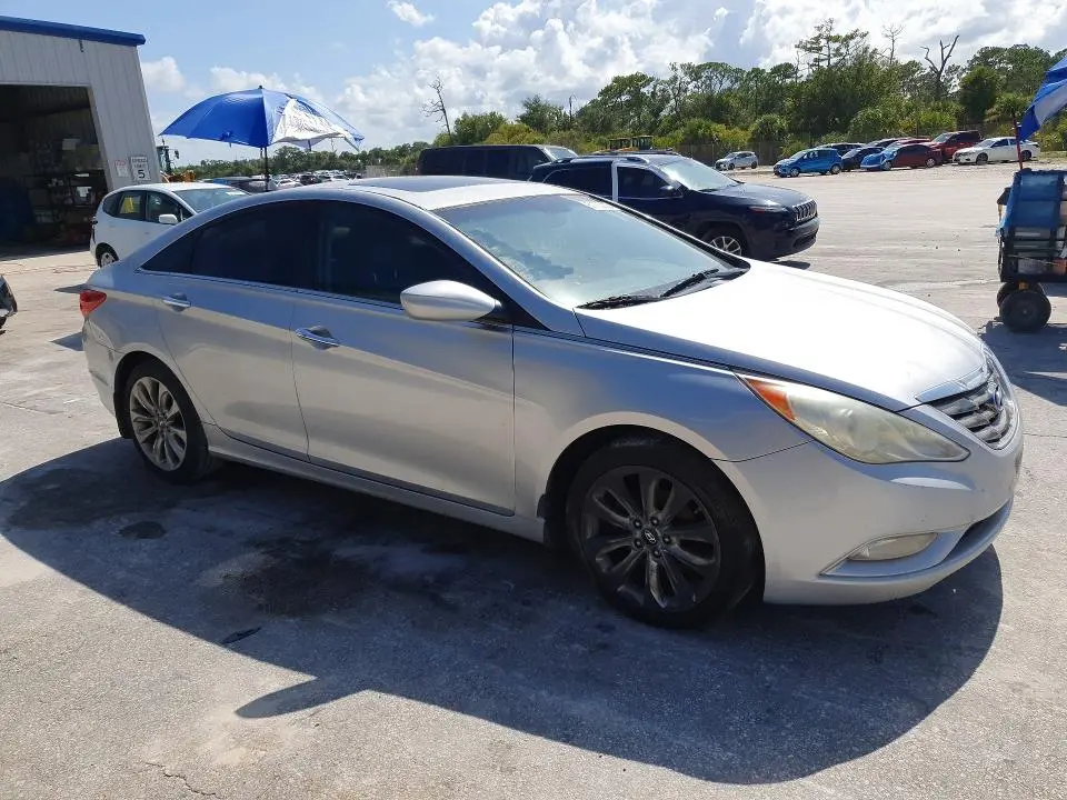 2011 HYUNDAI SONATA SE  
