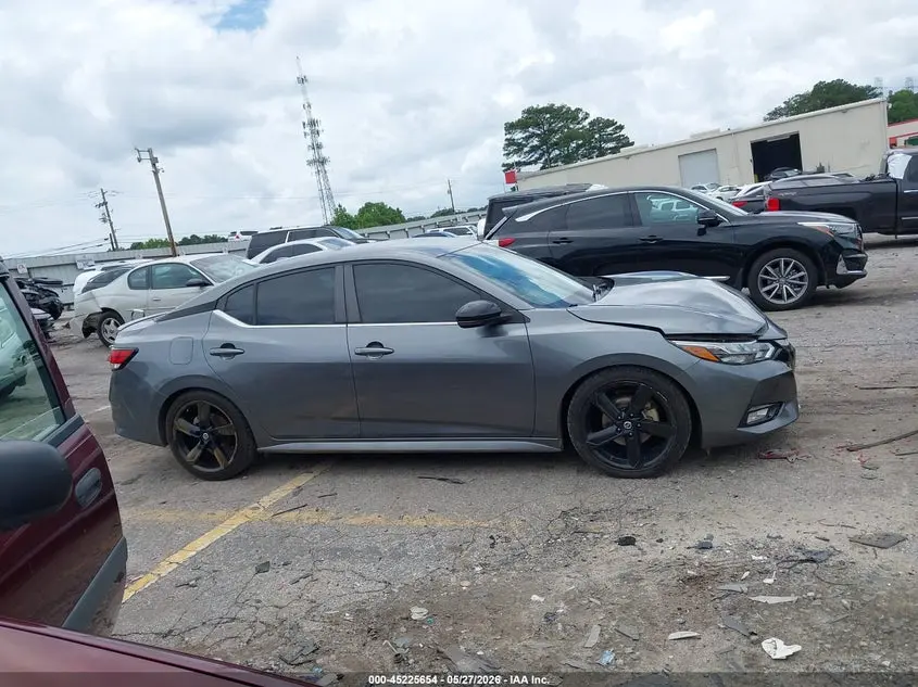 2021 NISSAN SENTRA SR XTRONIC CVT