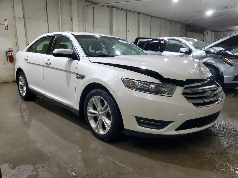 2016 FORD TAURUS SEL  