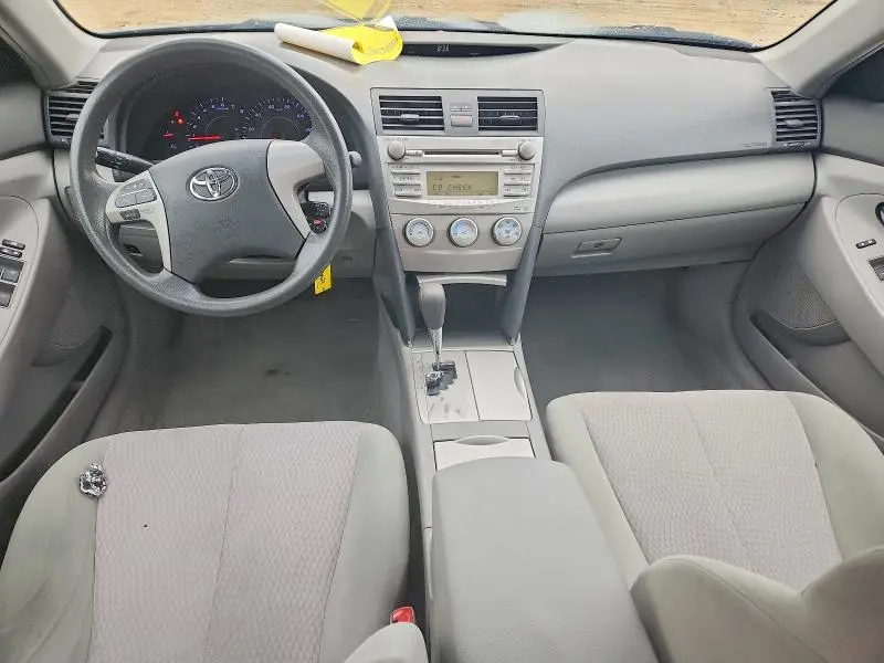 2011 TOYOTA CAMRY LE  