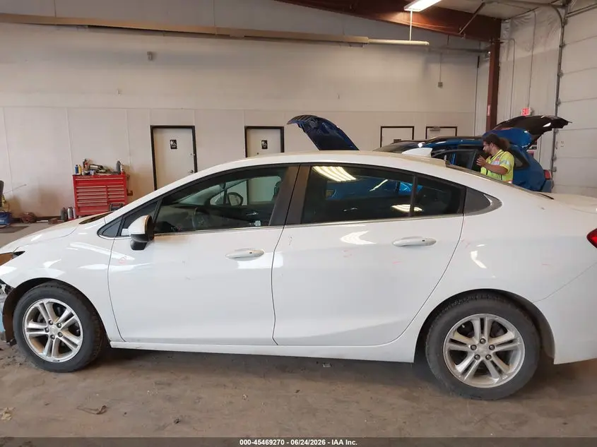2018 CHEVROLET CRUZE LT AUTO