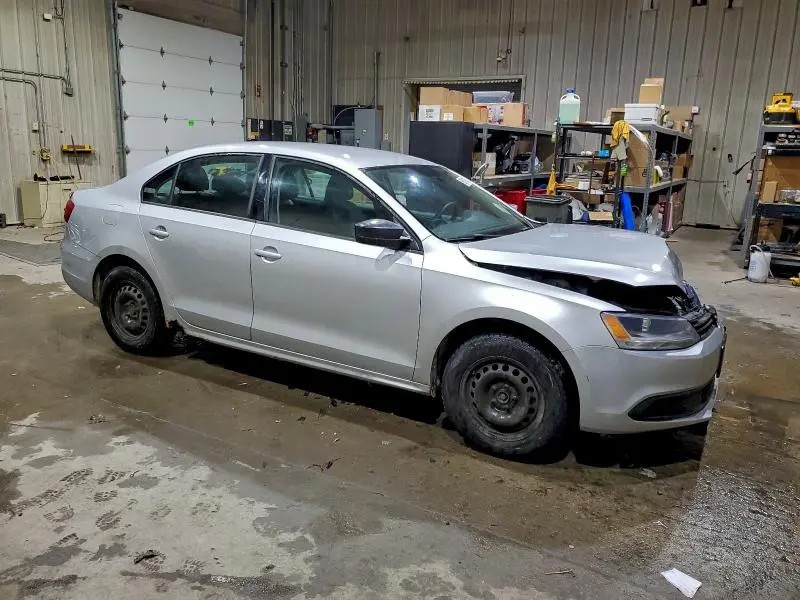 2013 VOLKSWAGEN JETTA BASE  