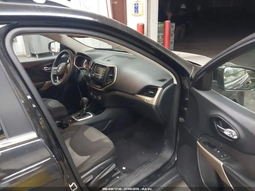 2018 JEEP CHEROKEE LATITUDE FWD