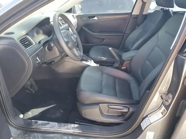 2012 VOLKSWAGEN JETTA SE  