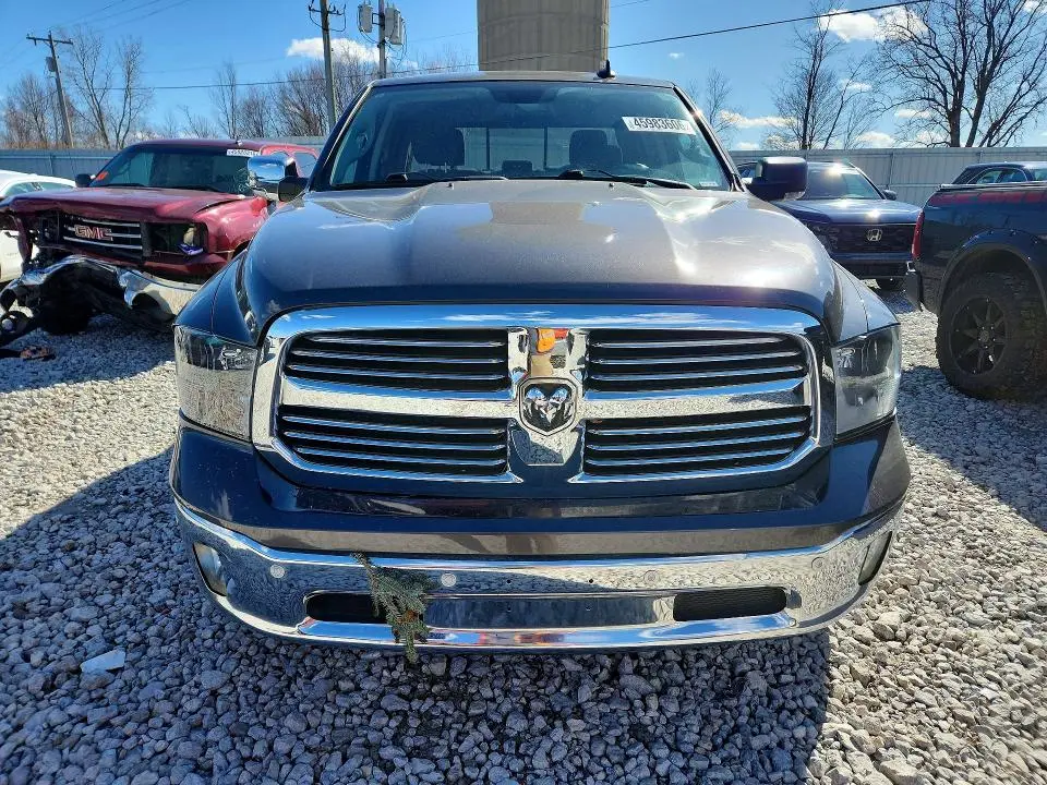 2017 RAM 1500 SLT  
