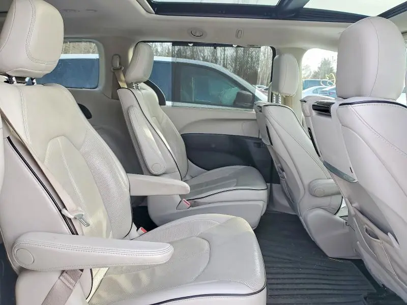 2018 CHRYSLER PACIFICA HYBRID LIMITED  