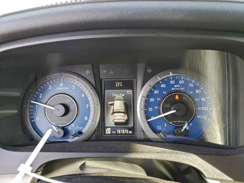 2016 TOYOTA SIENNA XLE  