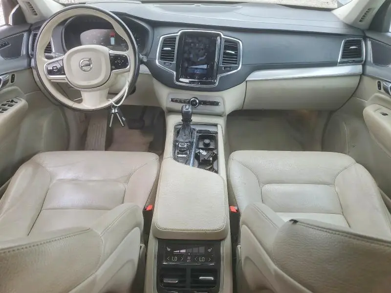 2016 VOLVO XC90 T6  