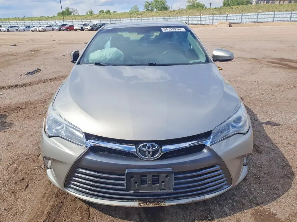 2016 TOYOTA CAMRY LE  