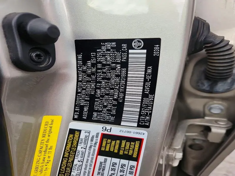 2013 TOYOTA CAMRY LE  