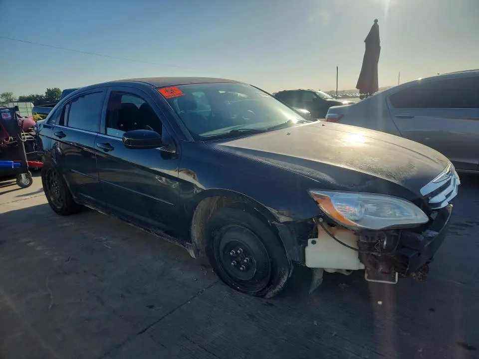 2014 CHRYSLER 200 LX  