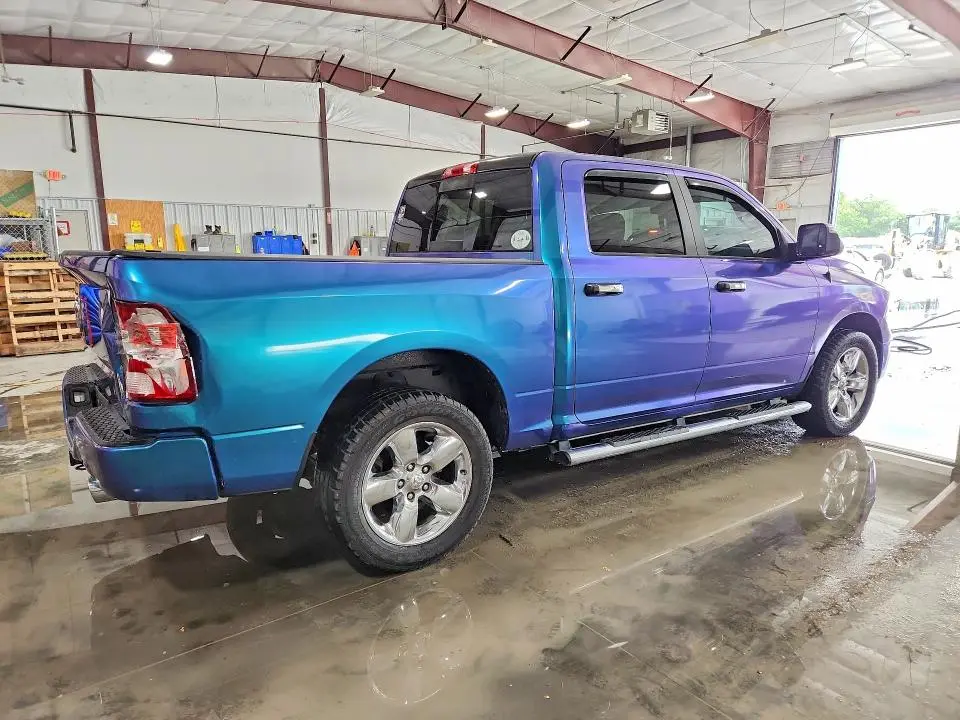 2015 RAM 1500 SLT  