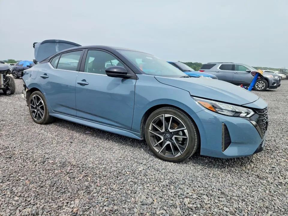 2024 NISSAN SENTRA SR  