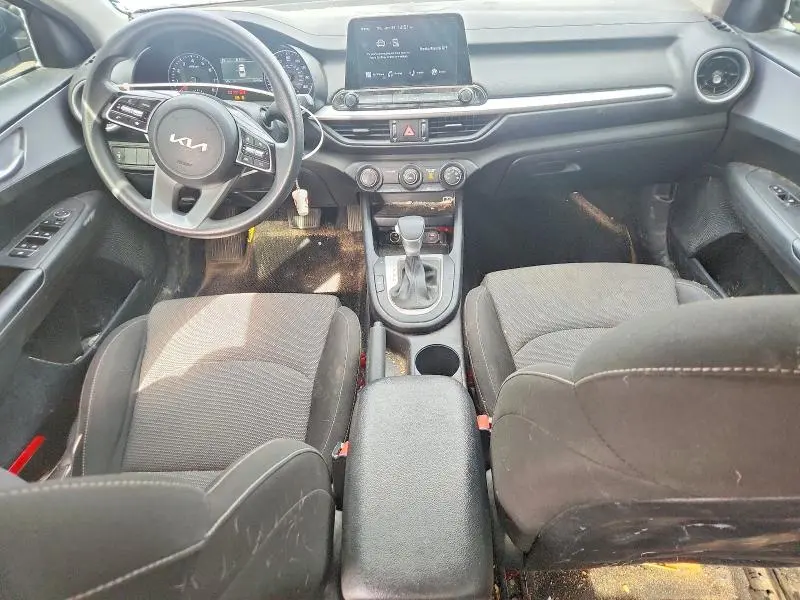 2024 KIA FORTE LX  