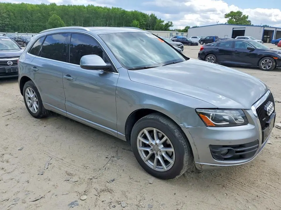 2010 AUDI Q5 PREMIUM PLUS  